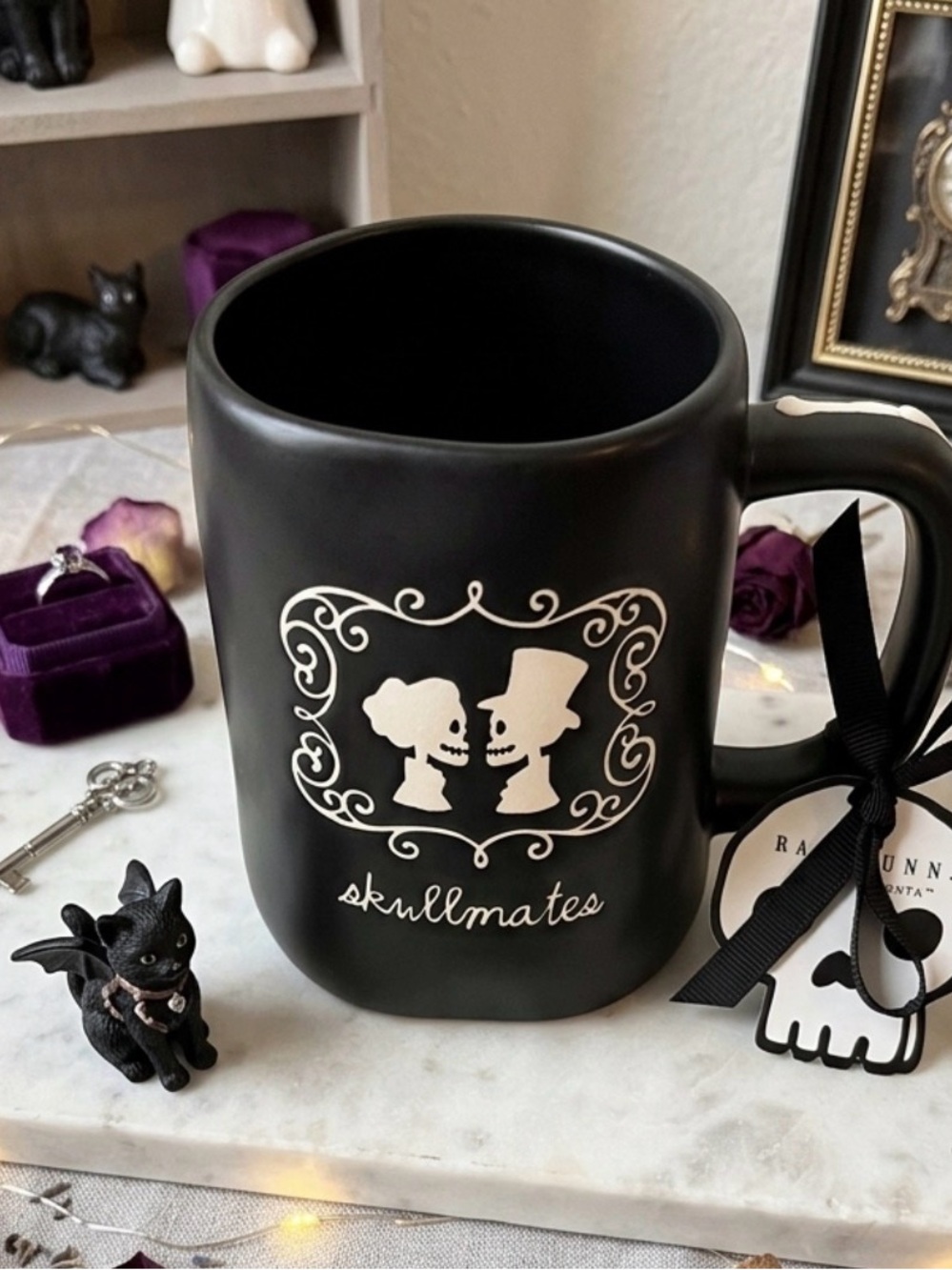 💀 Gorgeous Rae Dunn Black "Skullmates" Ceramic Mug 💀